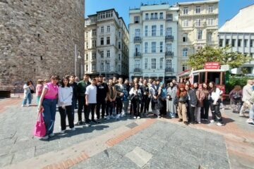 Grafik Tasarım Programı 1.Sınıf Öğrencileri İle Galata’da Başlayan Ve Balat’ta Son Bulan Gezimizi Yaptık.