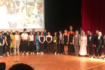 Öğrencilerimizin Defilesi